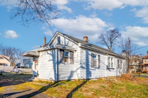 571 Grand Ave, Rahway, NJ 07065-3419