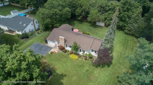 927 Leonardville Rd, Leonardo, NJ 07737-1746