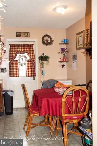 34 Mallard Ct, Charles Town WV  25414-5804 exterior