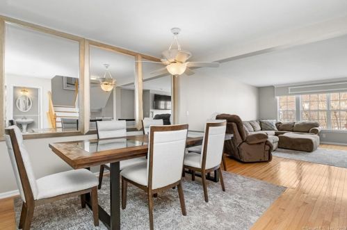 1904 Eaton Ct, Danbury, CT 06811-4061