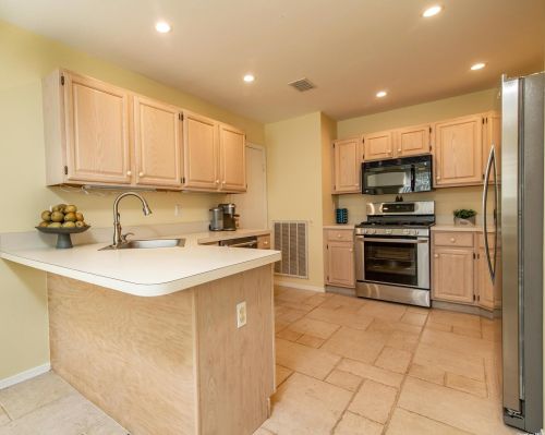 188 Lakebridge Dr, San Remo, NY 11754-3957