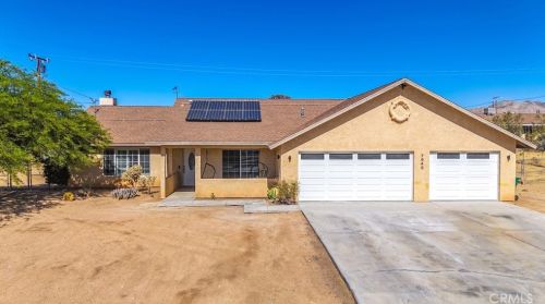 7645 Victoria Ave, Yucca Valley CA  92284-6152 exterior