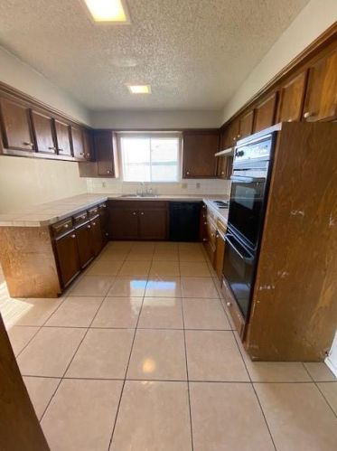 304 Towne House Ln, Richardson TX  75081-3524 exterior