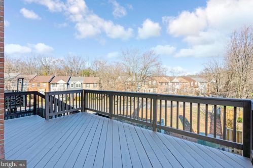 7769 Asterella Ct, Springfield VA  22152-3133 exterior