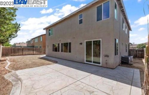 1015 Lucio St, Manteca CA  95336 exterior