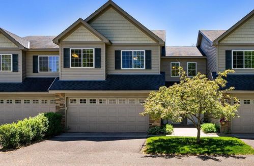 2694 County Road H2, Saint Paul, MN 55112-6255