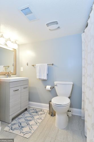 3643 Snelling Ave, Minneapolis MN  55406-2633 exterior