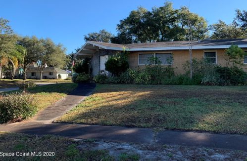 1751 Carriage Dr, Titusville, FL 32796-1477