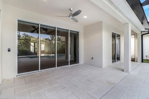 16200 Parque Ln, Naples FL  34110-2826 exterior