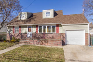 181 Hawthorne St, East Massapequa NY  11758-3005 exterior