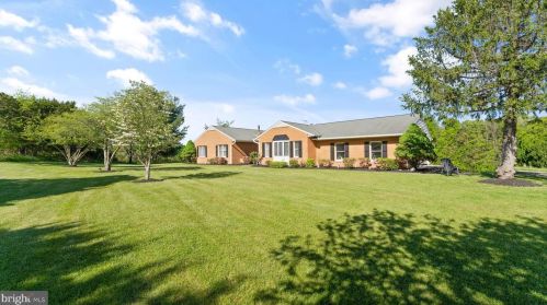 9260 Chaconas Ct, Nokesville, VA 20181-1038