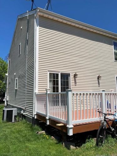32 Alexander St, Bristol, CT 06010-7501