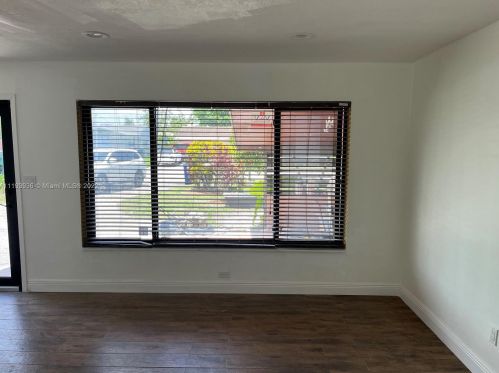 7020 27th Ct, Hollywood FL  33023-3706 exterior