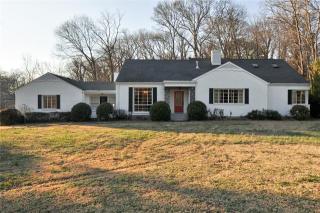 2704 Valley Brook Pl, Nashville, TN 37215-1916