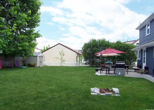 30 Roosevelt Dr, Bethpage NY  11714-5533 exterior