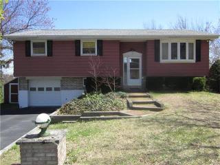 2937 Edgewood Ct, Orefield, PA 18069-2901