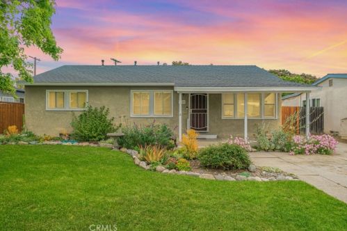 2180 Snowden Ave, Long Beach, CA 90815-3345