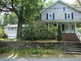 202 Cherry Ln, Cresco, PA 18326-8059