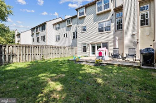 144 Sandhurst Dr, Mount Laurel NJ  08054-6213 exterior