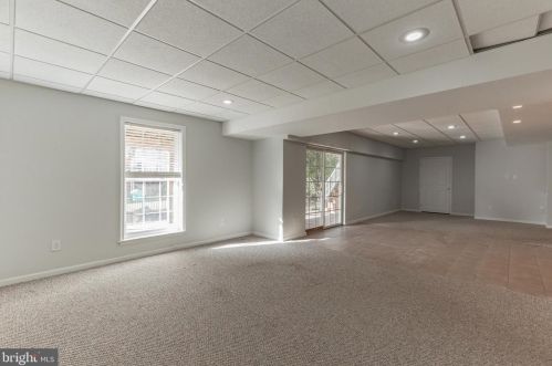 142 Laurel Trl, Swedesboro NJ  08085-4074 exterior