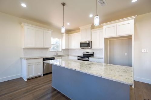 18734 Tree Top Ln, Flint TX  75762-8827 exterior