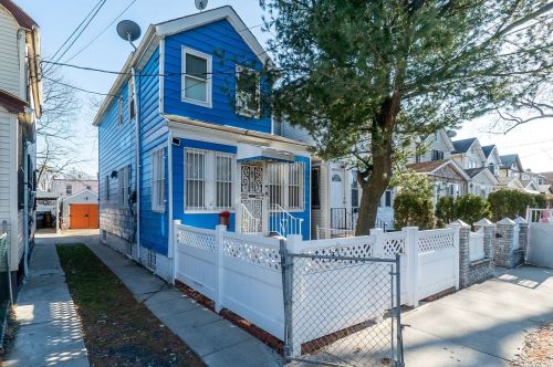 173-58 105th Ave, Jamaica, NY 11433-3236