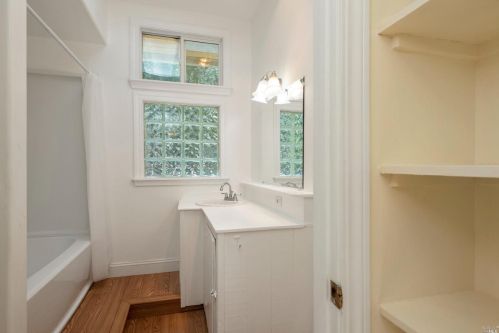 5372 Montecito Ave, Santa Rosa CA 95404-1954 exterior