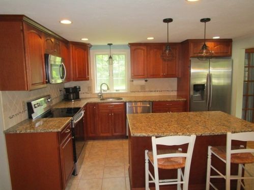 31 Indian Trl, Hanson, MA 02341-1603