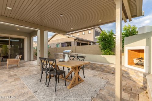 3731 Arabian Dr, Gilbert AZ  85296 exterior