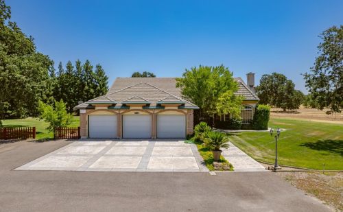 7428 18th St, Rio Linda, CA 95673-1700