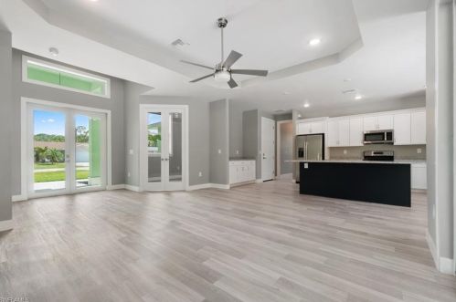 28124 Sunset Dr, Bonita Springs FL  34134-7503 exterior