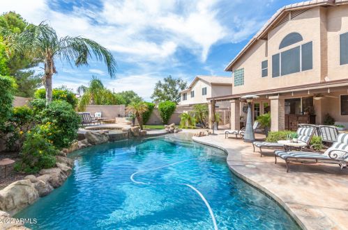 5615 Tonopah Dr, Glendale, AZ 85308-9107