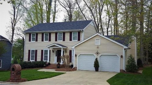 2816 Pickering Rd, Greensboro, NC 27407-6434