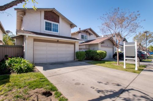 1826 Home Gate Dr, San Jose, CA 95148-1147