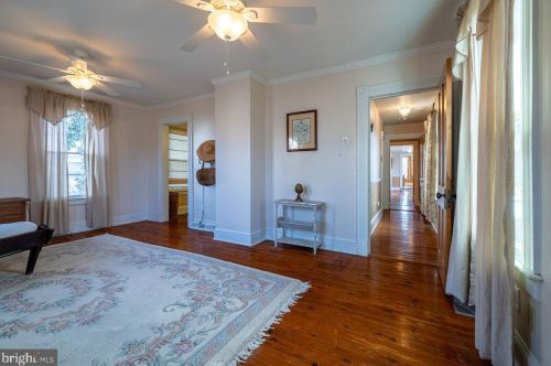 102 High St, Edinburg VA  22824-3084 exterior