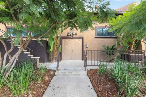 2254 Gaviota Ave, Long Beach, CA 90755-3652