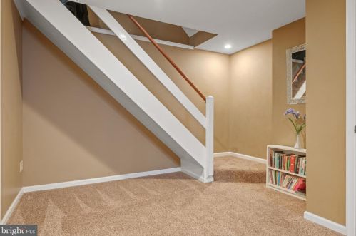 1707 Crossfield Dr, Lancaster PA 17603-6789 exterior