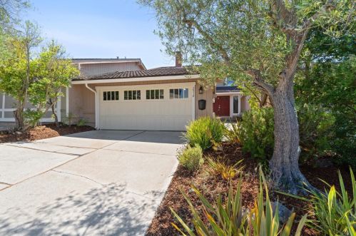 2510 Hastings Dr, Belmont CA  94002-3322 exterior