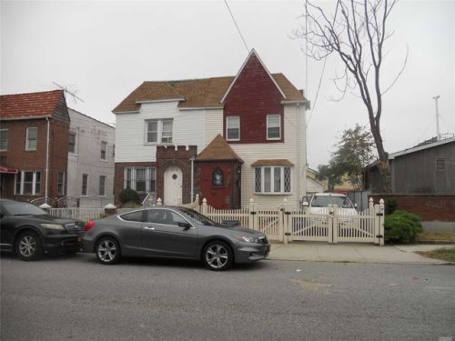 13416 229th St, Jamaica, NY 11413-2513