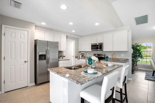 3566 Tangelo Dr, Saint James City FL  33956-2544 exterior