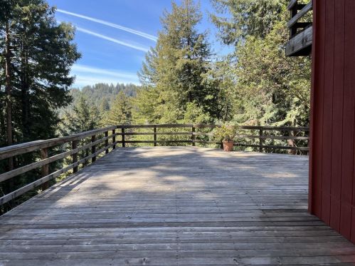 16311 Redwood Lodge Rd, Los Gatos, CA 95033-9233