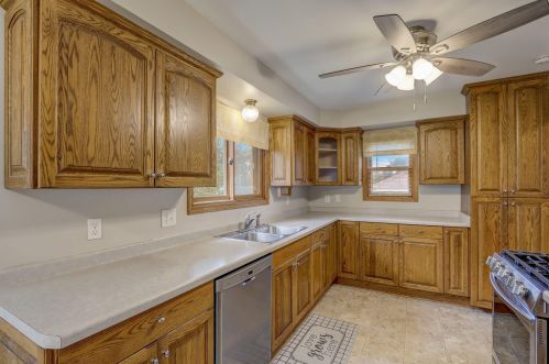 2919 85, Milwaukee WI 53222-4717 exterior