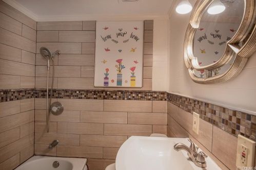 8829 Elm Ave, Temple City CA  91780-1808 exterior