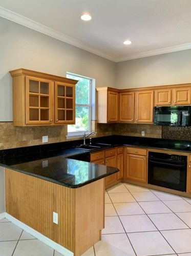 7925 Canyon Lake Cir, Orlando FL  32835-8206 exterior