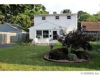 245 Mosley Rd, Rochester, NY 14616-2943