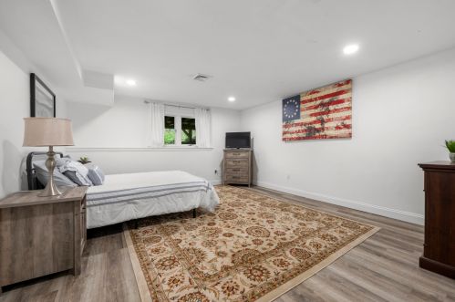 5 Elizabeth Cir, Mashpee MA 02649-2295 exterior