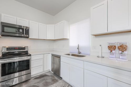 1708 5th St, Phoenix AZ  85004-2846 exterior