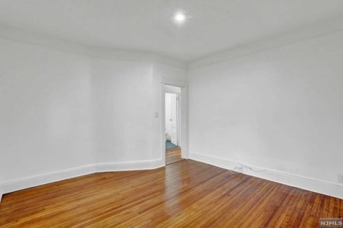 8806 4th Ave, North Bergen NJ  07047-5261 exterior