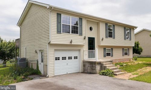 449 Pacific Blvd, Hedgesville, WV 25427-6278