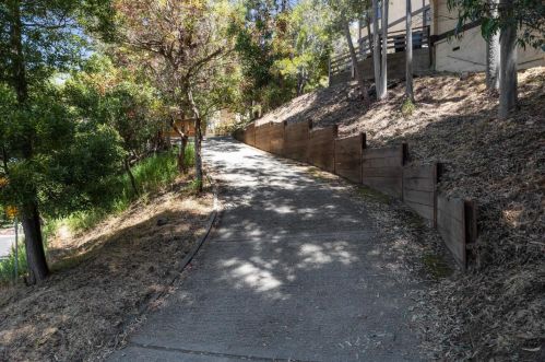 1254 Chula Vista Dr, Belmont, CA 94002-3612